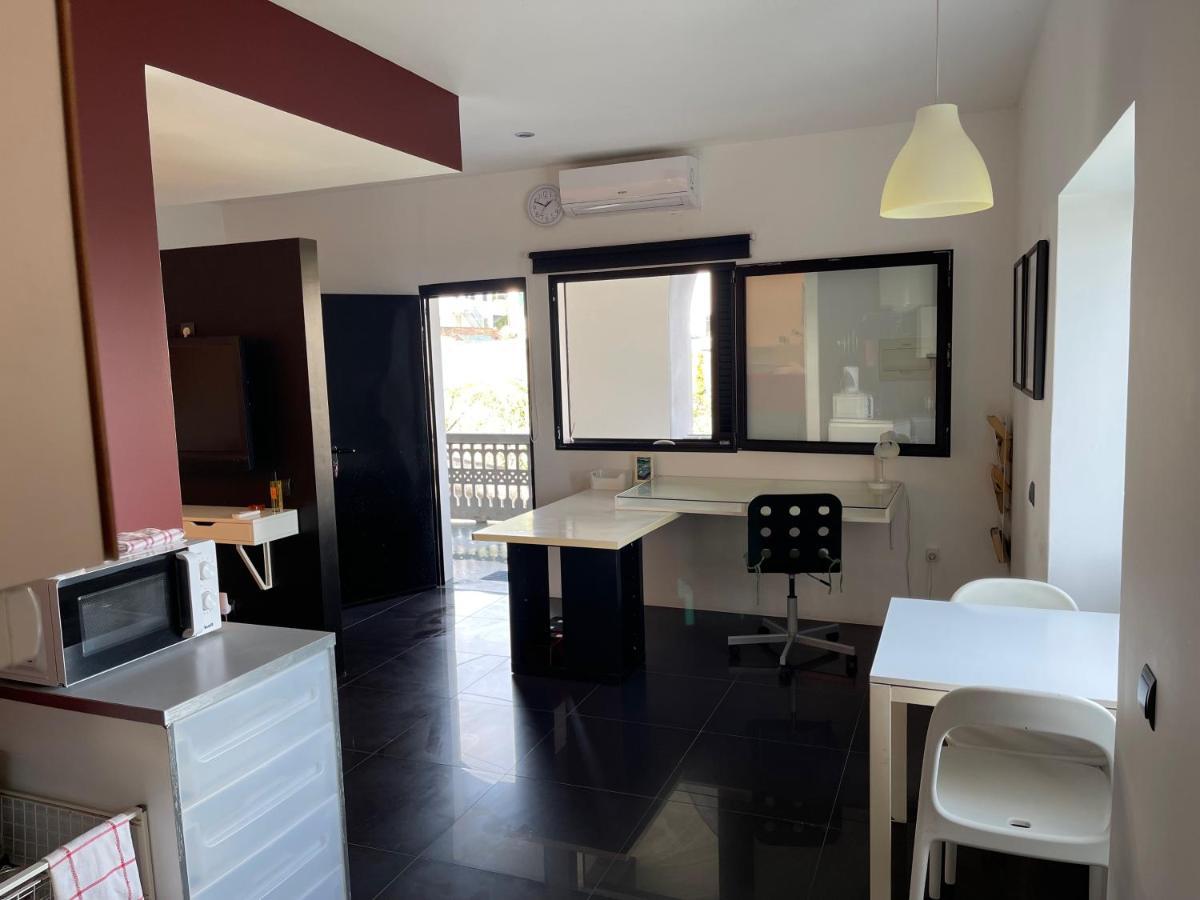 Sea Breeze Studios Porto Da Cruz Extérieur photo