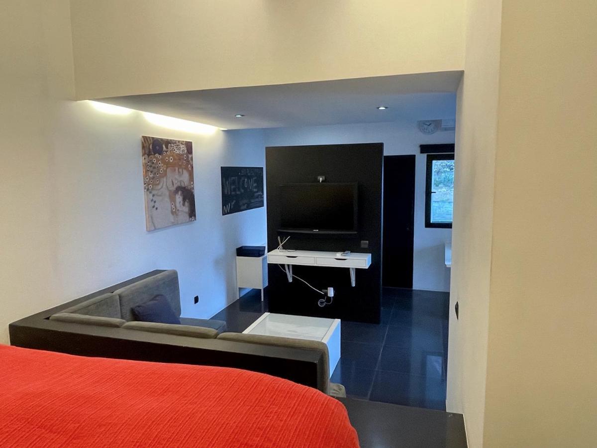 Sea Breeze Studios Porto Da Cruz Extérieur photo